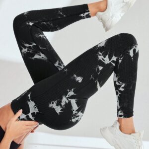 Seamless yoga leggings